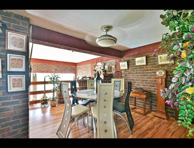 4 BEDROOM HOUSE FOR SALE IN GLENVISTA